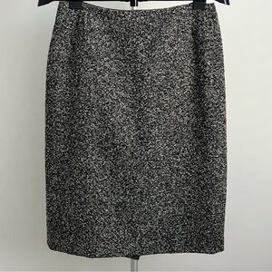 Anne Klein Black and Gray Tweed Pencil Skirt Size 10